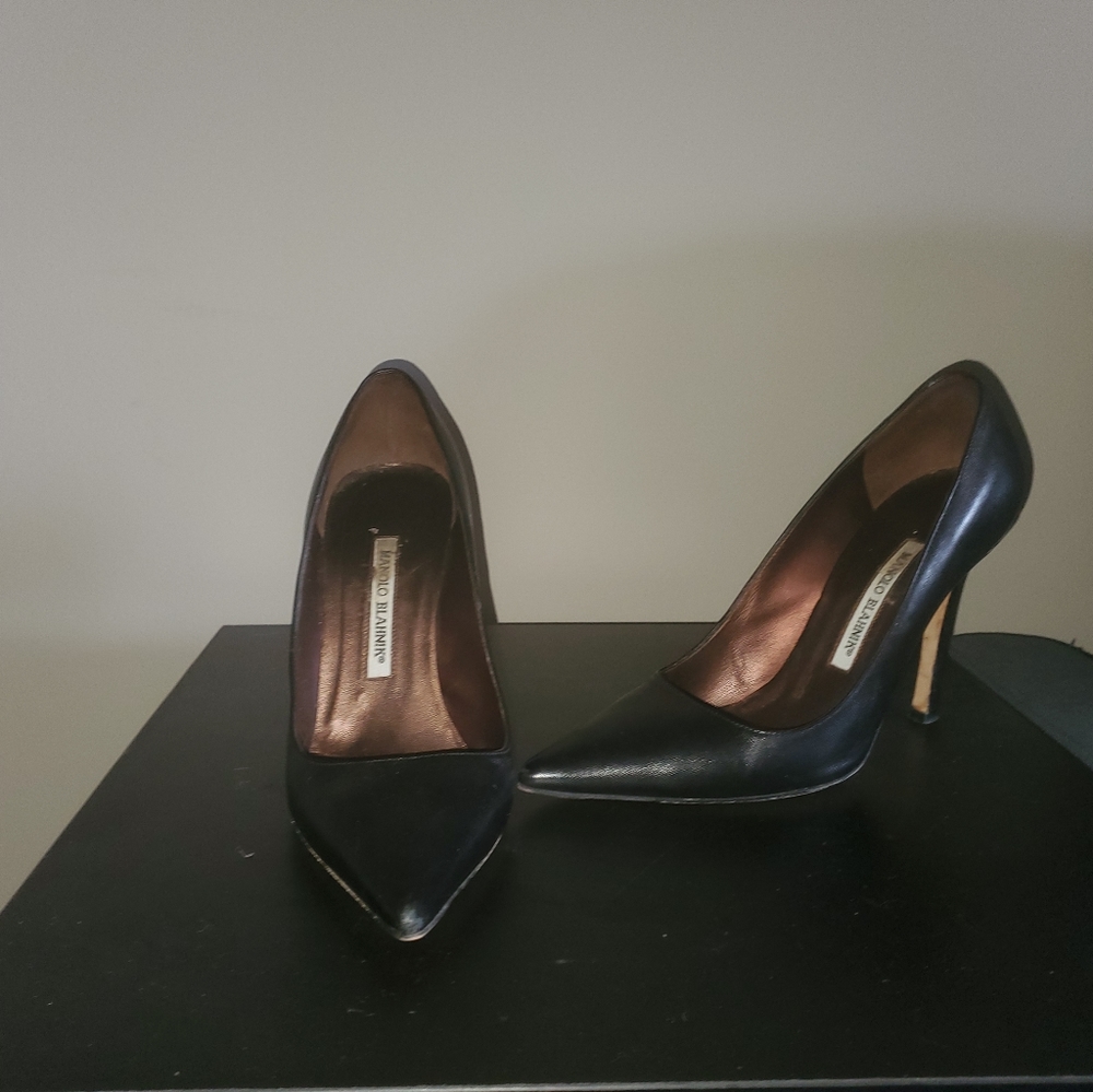 Manolo Blahnik Black Leather Heels 8